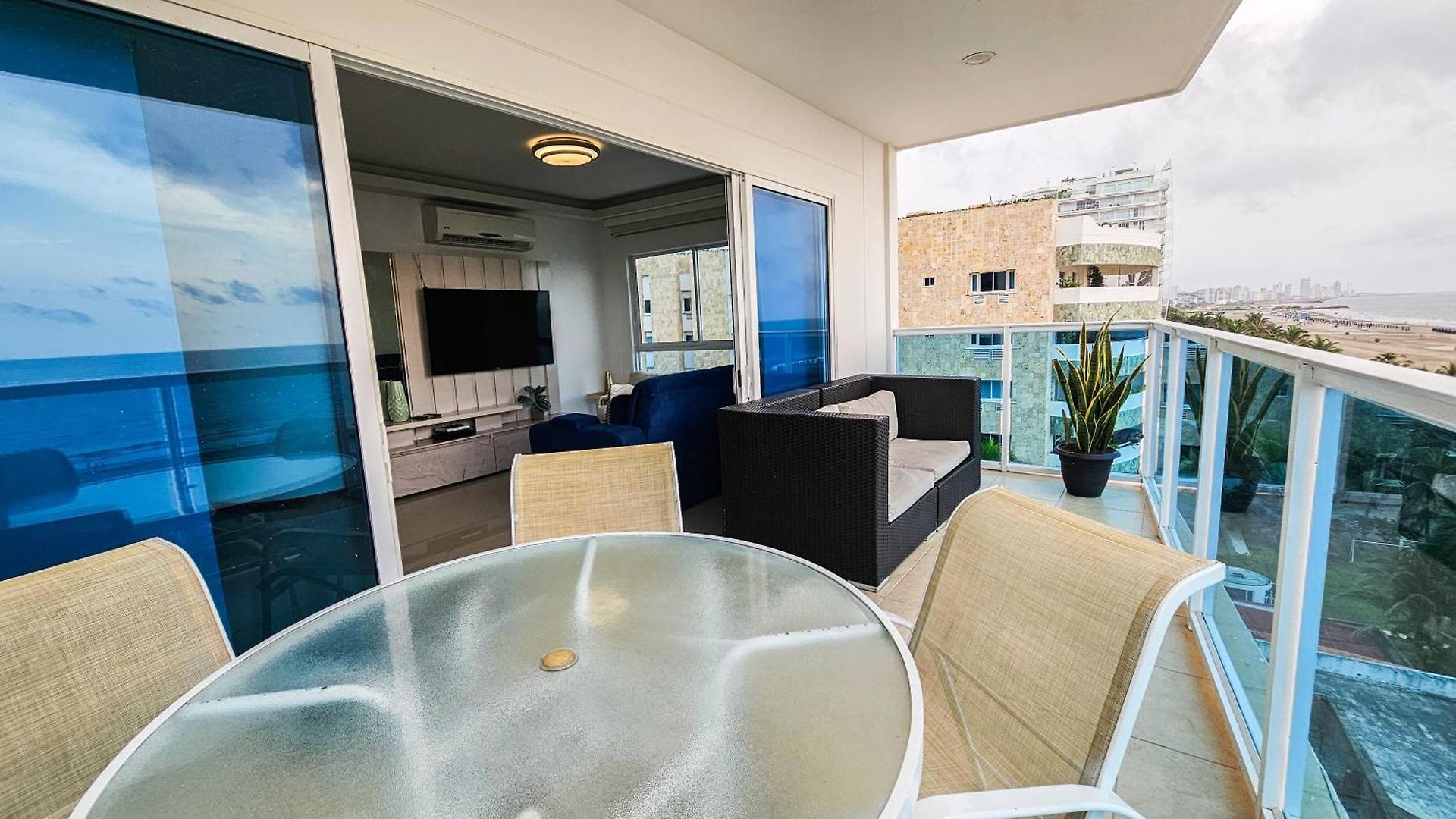 Luxury Apartment, Sector Morros, Vista Y Salida Al Mar Edificio Sunshine Apartamento *